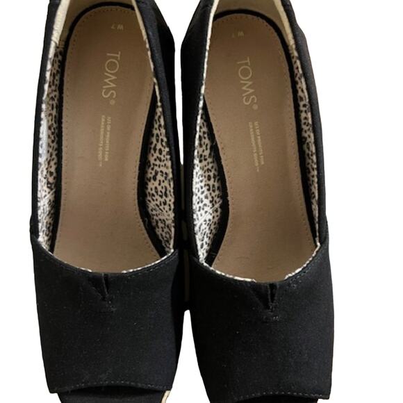 TOMS Michelle Wedge Pump Size 7 Color Black - Picture 3 of 5